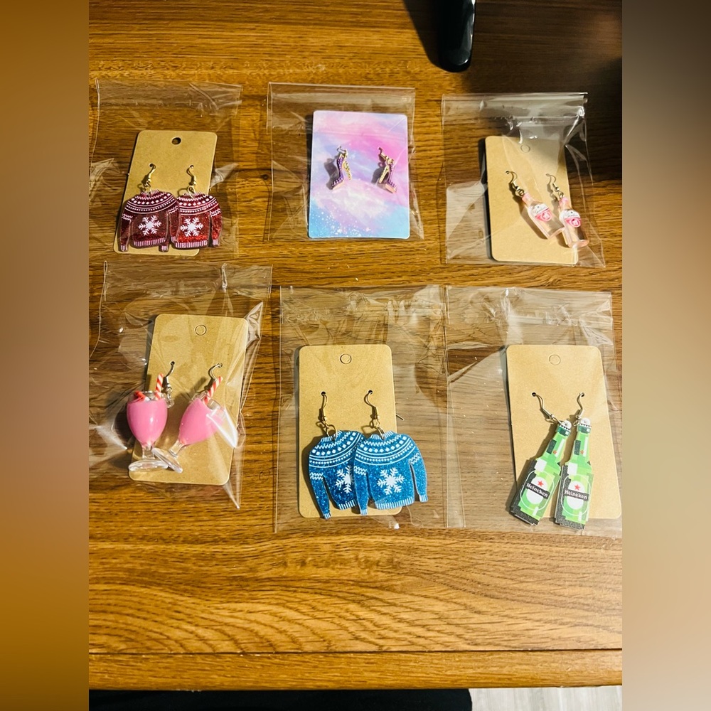 6 Pairs of Earrings